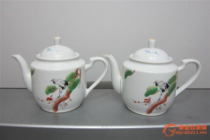 地摊交易区所展示的物品交易信息,其真实性、准确性和合法性由信息发布人负责,华夏收藏网不承担任何法律责任。 华夏收藏网有两种交易模式,1、买卖双方私下协商自行交易;2、买卖双方委托华夏收藏网代理交易。 凡是用户私下交易免费,但本网不承担任何责任。华夏收藏网提醒:为保障您的利益,推荐您选择委托华夏收藏网代理交易,具体安全交易方法如下: 代理交易其运作的实质是以华夏收藏网为货与款转移的中介,提供让买卖双方都放心货款转移的一种服务。 1、买卖双方通过看图、交流达成交易意向,买家将货款作为押金汇至本网,本网收到押金
