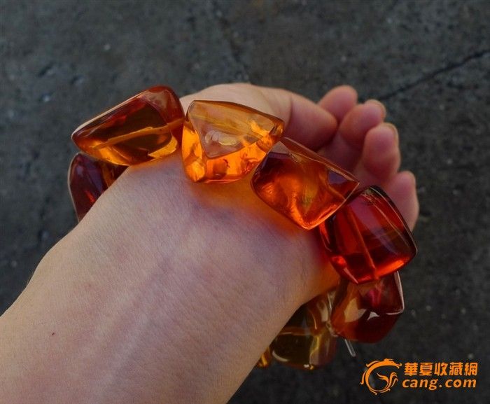 缅甸琥珀--金红果冻随形手串_缅甸琥珀--金红果冻随形手串价格_缅甸琥珀--金红果冻随形手串图片_来自藏友傲特慢_珠宝_地摊交易_华夏收藏网 cang.com