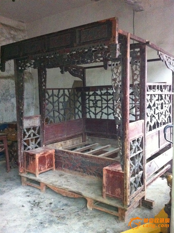 清代"三滴水"老木床