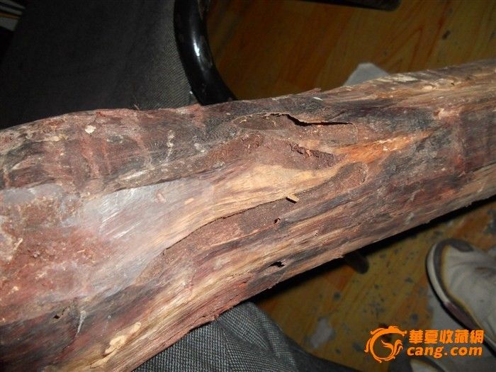 地摊交易区所展示的物品交易信息,其真实性、准确性和合法性由信息发布人负责,华夏收藏网不承担任何法律责任。 华夏收藏网有两种交易模式,1、买卖双方私下协商自行交易;2、买卖双方委托华夏收藏网代理交易。 凡是用户私下交易免费,但本网不承担任何责任。华夏收藏网提醒:为保障您的利益,推荐您选择委托华夏收藏网代理交易,具体安全交易方法如下: 代理交易其运作的实质是以华夏收藏网为货与款转移的中介,提供让买卖双方都放心货款转移的一种服务。 1、买卖双方通过看图、交流达成交易意向,买家将货款作为押金汇至本网,本网收到押金