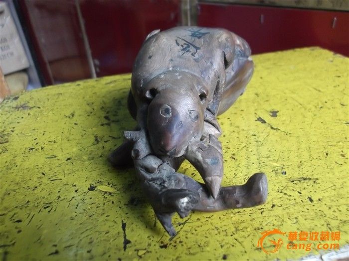 黄鼠狼叼鸡+的根雕