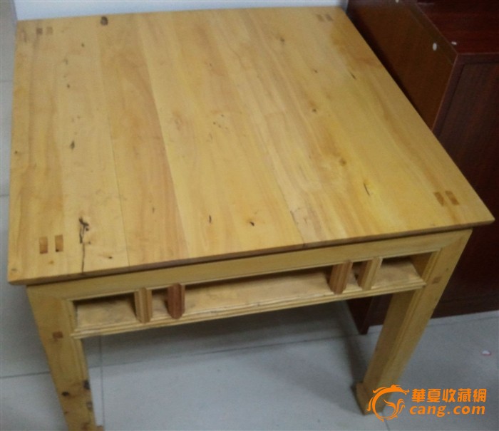 黄杨木方桌