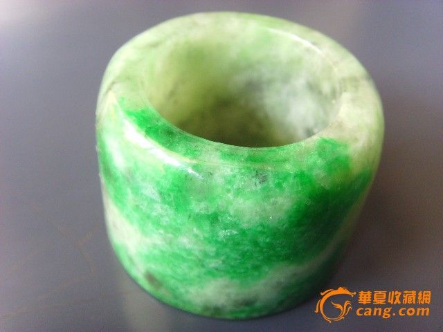 正阳绿色\/水头通透\/壁厚肉实\/无裂无磕\/收藏级别