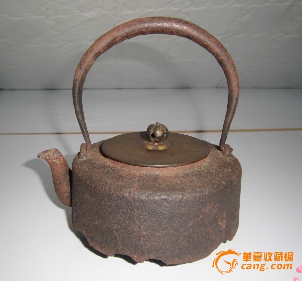 龙文堂铁壶