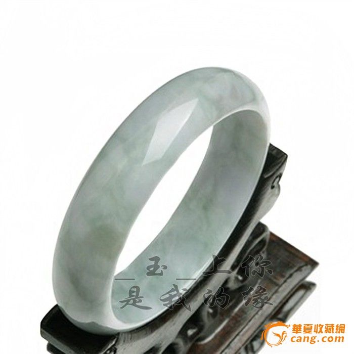 天然翡翠玉手镯 A货缅甸翡翠玉镯浅绿色天然玉