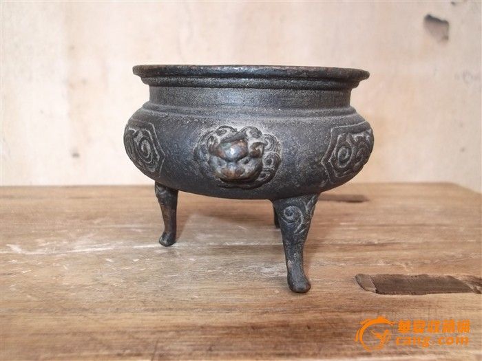 带宣字款的铜香炉一个_带宣字款的铜香炉一个