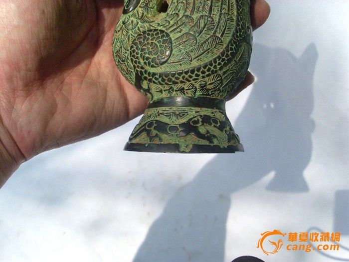 地摊交易区所展示的物品交易信息,其真实性、准确性和合法性由信息发布人负责,华夏收藏网不承担任何法律责任。 华夏收藏网有两种交易模式,1、买卖双方私下协商自行交易;2、买卖双方委托华夏收藏网代理交易。 凡是用户私下交易免费,但本网不承担任何责任。华夏收藏网提醒:为保障您的利益,推荐您选择委托华夏收藏网代理交易,具体安全交易方法如下: 代理交易其运作的实质是以华夏收藏网为货与款转移的中介,提供让买卖双方都放心货款转移的一种服务。 1、买卖双方通过看图、交流达成交易意向,买家将货款作为押金汇至本网,本网收到押金