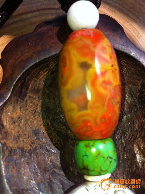 战国红玛瑙配藏银手件_战国红玛瑙配藏银手件