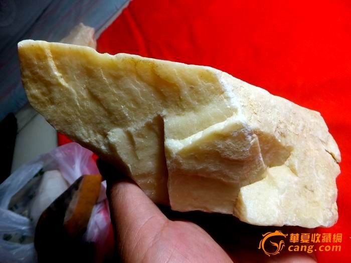 新疆哈密蜜蜡玉-新疆哈密蜜蜡玉价格-新疆哈密