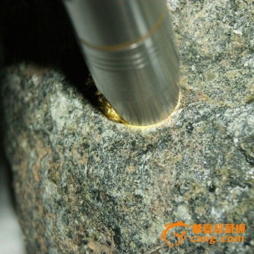 赌石毛料 全赌石 瑞丽翡翠原石市场158_赌石毛