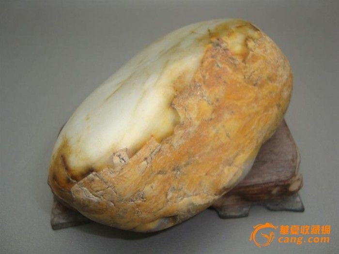 新疆和田白玉籽料原石1090克