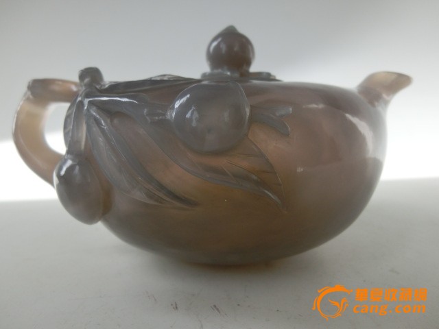 清代玛瑙桃型茶壶