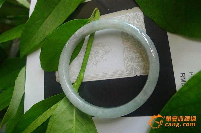 翡翠A货冰种浅绿色+浅紫色细条手镯-送证书_