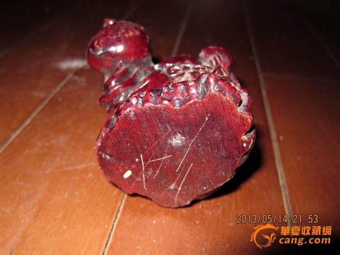 不知道是什么石质的的布袋和尚,放在手上有沉