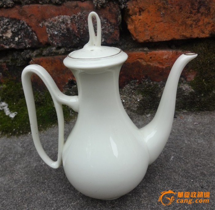 全美品文革前德化窑人物酒壶