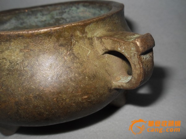《宝鼎》蚰耳铜香炉