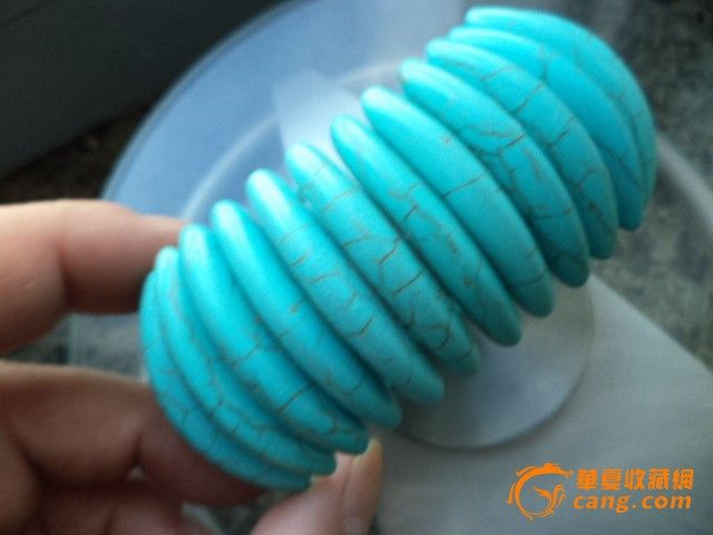 美国天然绿松石-玄月手棑_美国天然绿松石-玄月手棑价格_美国天然绿松石-玄月手棑图片_来自藏友庆斋庆斋_珠宝_地摊交易_华夏收藏网 cang.com