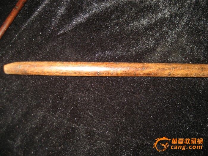 地摊交易区所展示的物品交易信息,其真实性、准确性和合法性由信息发布人负责,华夏收藏网不承担任何法律责任。 华夏收藏网有两种交易模式,1、买卖双方私下协商自行交易;2、买卖双方委托华夏收藏网代理交易。 凡是用户私下交易免费,但本网不承担任何责任。华夏收藏网提醒:为保障您的利益,推荐您选择委托华夏收藏网代理交易,具体安全交易方法如下: 代理交易其运作的实质是以华夏收藏网为货与款转移的中介,提供让买卖双方都放心货款转移的一种服务。 1、买卖双方通过看图、交流达成交易意向,买家将货款作为押金汇至本网,本网收到押金