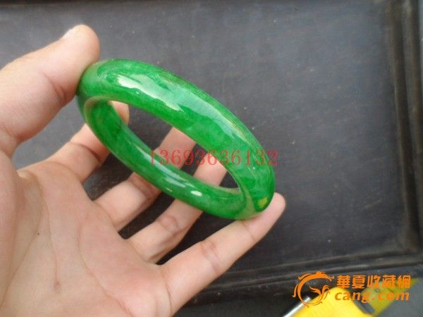 缅甸翡翠 全绿圆条手镯_缅甸翡翠 全绿圆条手