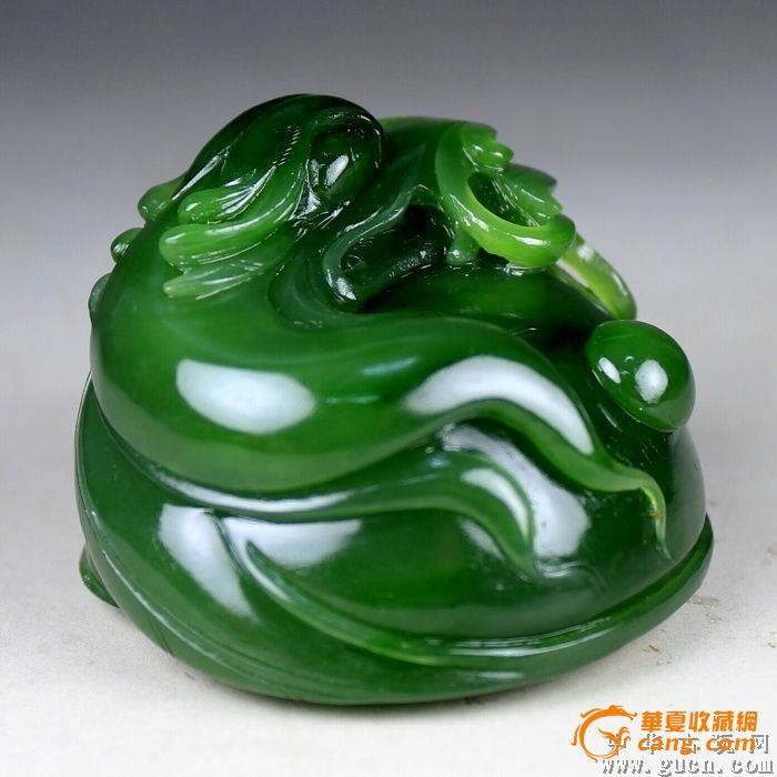 和田玉菠菜绿碧玉苏工龙龟把件_和田玉菠菜绿