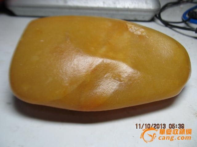 新疆戈壁滩黄玉卡瓦石(玉斧)_新疆戈壁滩黄玉