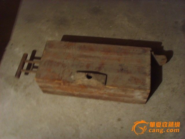 木质手拉风箱\/品相基本完好\/可以来回拉动\/民俗