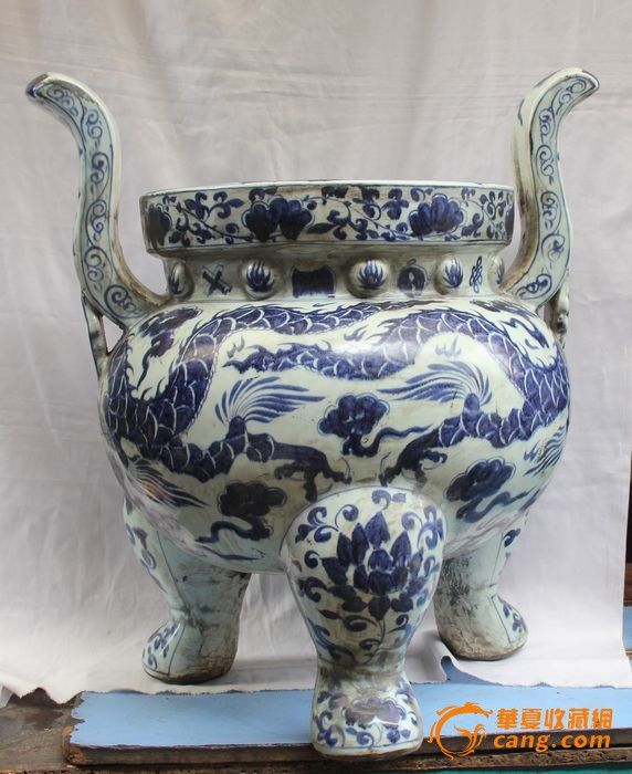 明代的青花<em>龙纹</em>香炉_明代的青花<em>龙纹</em>香炉价格