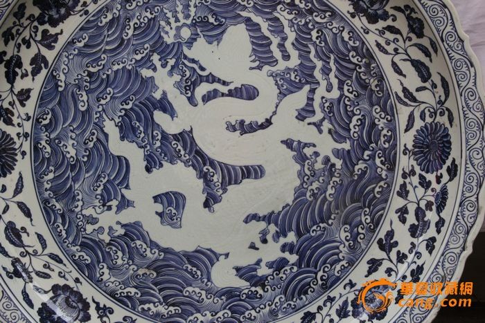 明代的青花白<em>龙纹</em>1.2米大盘子_明代的青花白龙