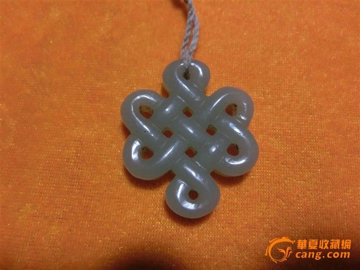 青白玉中国结玉佩