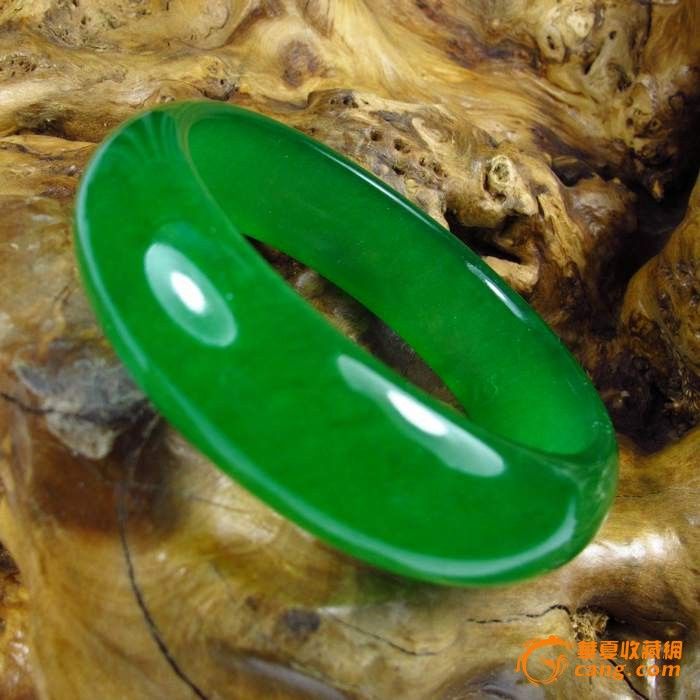 翠绿浅绿满绿菠菜绿玉手镯_翠绿浅绿满绿菠菜绿玉手镯价格_翠绿浅绿满绿菠菜绿玉手镯图片_来自藏友石佛寺玉雕湾_玉石_地摊交易_华夏收藏网 cang.com