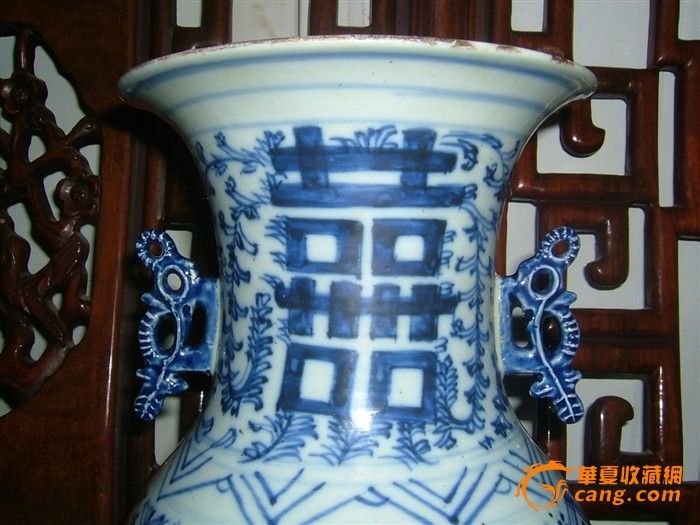 绝对包老!全品!清代青花缠枝莲双喜字大瓶,赏瓶
