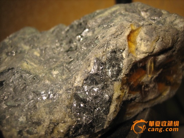 煤矿里开采出来的琥珀一块纯天然《假一赔十》