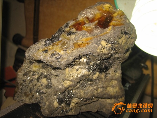 煤矿里开采出来的原始琥珀一块纯天然《假一赔