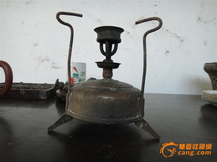 带徽章的德国造二战煤油炉_带徽章的德国造二战煤油炉价格_带徽章的德国造二战煤油炉图片_来自藏友赏木缘_铜器_地摊交易_华夏收藏网 cang.com