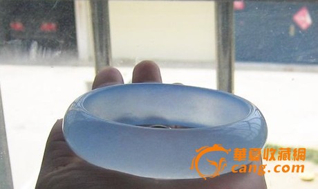 天然缅甸翡翠玉手镯翡翠玉镯冰种玉手镯湖蓝色玉手镯玉石手镯新款