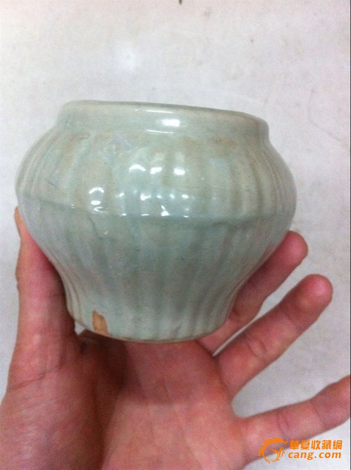 明代龙泉瓜棱小罐