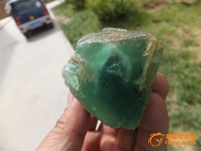 新疆戈壁绿萤石_新疆戈壁绿萤石价格_新疆戈
