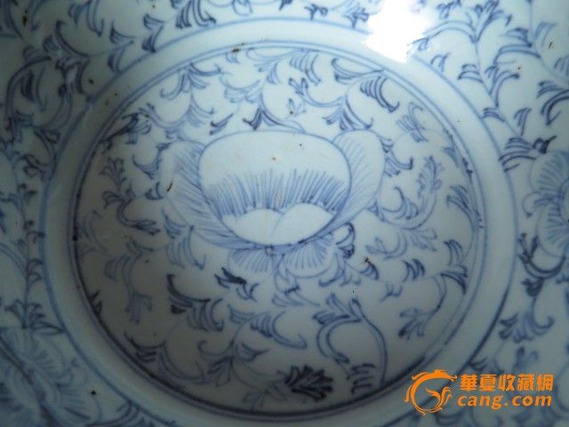 地摊交易区所展示的物品交易信息,其真实性、准确性和合法性由信息发布人负责,华夏收藏网不承担任何法律责任。 华夏收藏网有两种交易模式,1、买卖双方私下协商自行交易;2、买卖双方委托华夏收藏网代理交易。 凡是用户私下交易免费,但本网不承担任何责任。华夏收藏网提醒:为保障您的利益,推荐您选择委托华夏收藏网代理交易,具体安全交易方法如下: 代理交易其运作的实质是以华夏收藏网为货与款转移的中介,提供让买卖双方都放心货款转移的一种服务。 1、买卖双方通过看图、交流达成交易意向,买家将货款作为押金汇至本网,本网收到押金