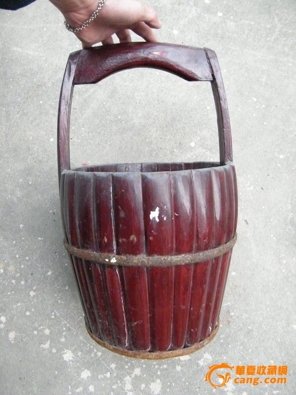清代.瓜棱形榉木提桶_清代.瓜棱形榉木提桶价格_清代.瓜棱形榉木提桶图片_来自藏友兔门关_木器_地摊交易_华夏收藏网 cang.com