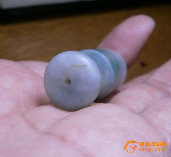 清代A翠缠腰绿罗汉烟嘴_清代A翠缠腰绿罗汉烟