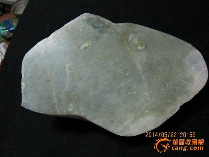 老玉器厂动迁挖出的一大块玉料,重14.6斤。保