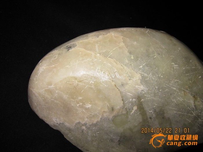 老玉器厂动迁挖出的一大块玉料,重14.6斤。保