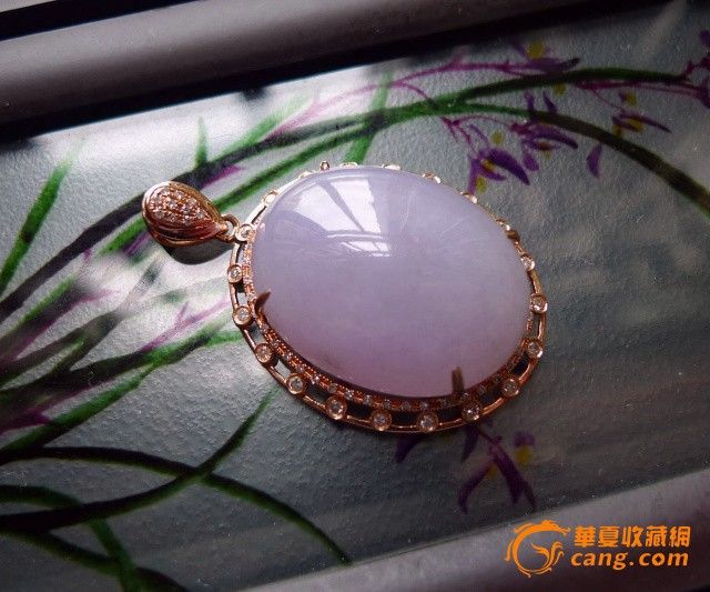 钻石紫罗兰鸽子蛋吊坠