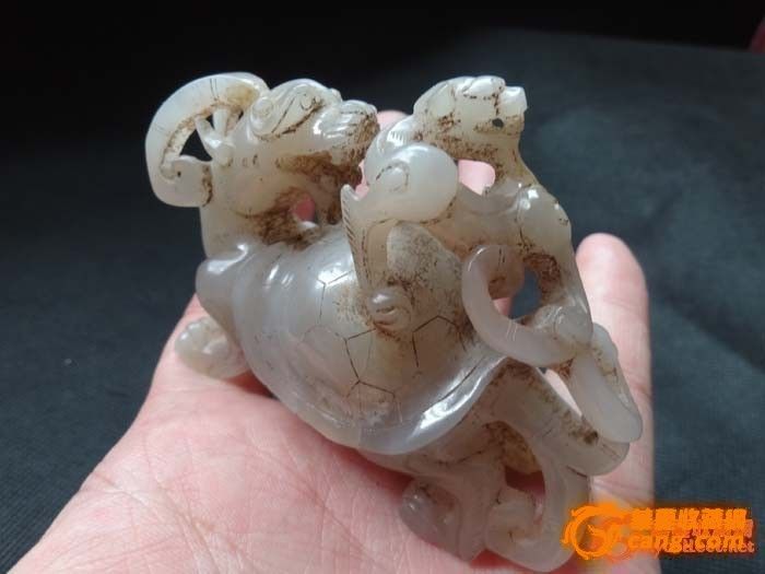 出土的明代老和田龙龟摆件，龟蛇组合为玄武图腾_出土的明代老和田龙龟摆件，龟蛇组合为玄武图腾价格_出土的明代老和田龙龟摆件，龟蛇组合为玄武图腾图片_来自藏友旺旺店铺_玉石_地摊交易_华夏收藏网 cang.com