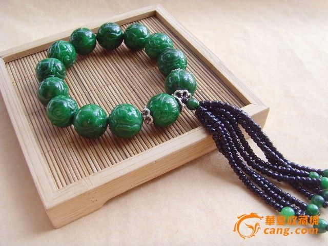 干青翡翠雕花手链_干青翡翠雕花手链价格_干青翡翠雕花手链图片_来自藏友彩云飘飘692120_玉石_地摊交易_华夏收藏网 cang.com