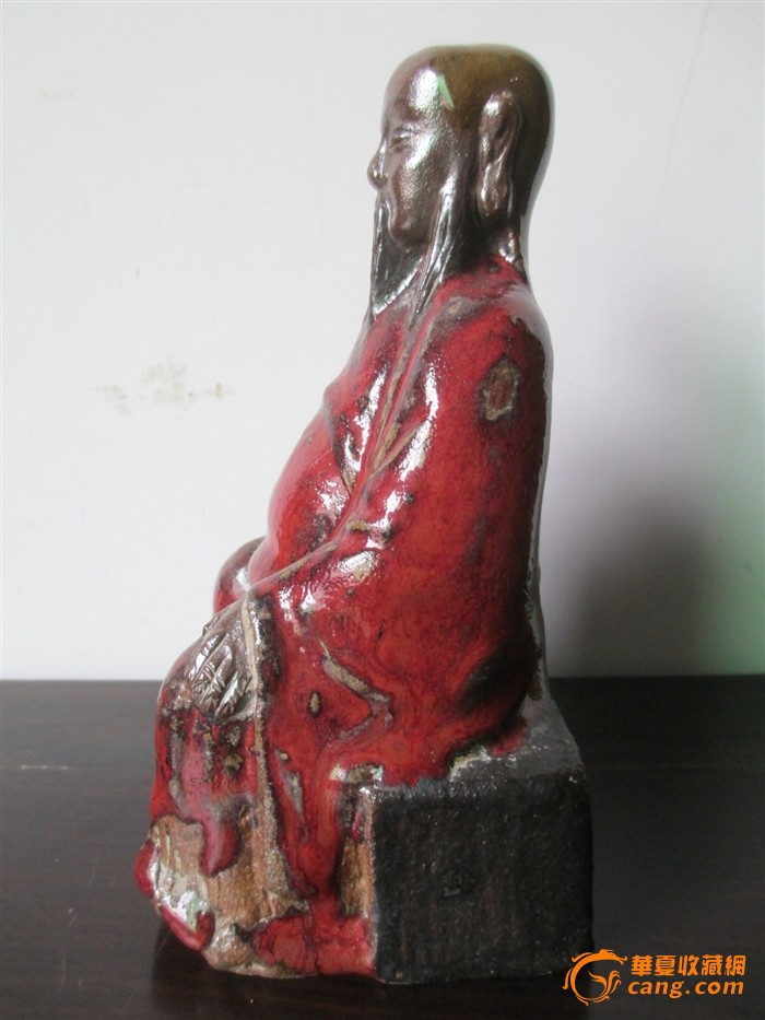 非常少见的石榴红釉带款瓷器塑像石湾窑名家出品