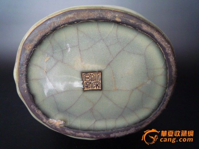 地摊交易区所展示的物品交易信息,其真实性、准确性和合法性由信息发布人负责,华夏收藏网不承担任何法律责任。 华夏收藏网有两种交易模式,1、买卖双方私下协商自行交易;2、买卖双方委托华夏收藏网代理交易。 凡是用户私下交易免费,但本网不承担任何责任。华夏收藏网提醒:为保障您的利益,推荐您选择委托华夏收藏网代理交易,具体安全交易方法如下: 代理交易其运作的实质是以华夏收藏网为货与款转移的中介,提供让买卖双方都放心货款转移的一种服务。 1、买卖双方通过看图、交流达成交易意向,买家将货款作为押金汇至本网,本网收到押金