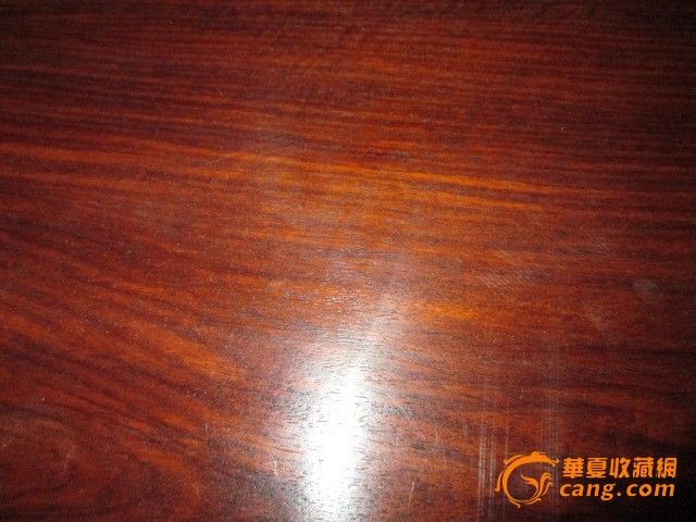 地摊交易区所展示的物品交易信息,其真实性、准确性和合法性由信息发布人负责,华夏收藏网不承担任何法律责任。 华夏收藏网有两种交易模式,1、买卖双方私下协商自行交易;2、买卖双方委托华夏收藏网代理交易。 凡是用户私下交易免费,但本网不承担任何责任。华夏收藏网提醒:为保障您的利益,推荐您选择委托华夏收藏网代理交易,具体安全交易方法如下: 代理交易其运作的实质是以华夏收藏网为货与款转移的中介,提供让买卖双方都放心货款转移的一种服务。 1、买卖双方通过看图、交流达成交易意向,买家将货款作为押金汇至本网,本网收到押金