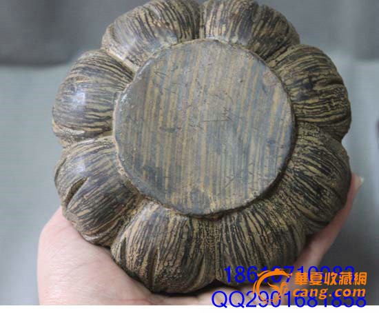 老沉香木雕佛手