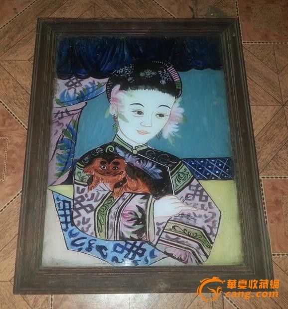 特价清末民国彩色富贵女仕女怀抱狮子狗图玻璃画挂件